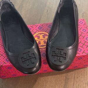 Tory Burch Black Leather Logo Ballet Flats